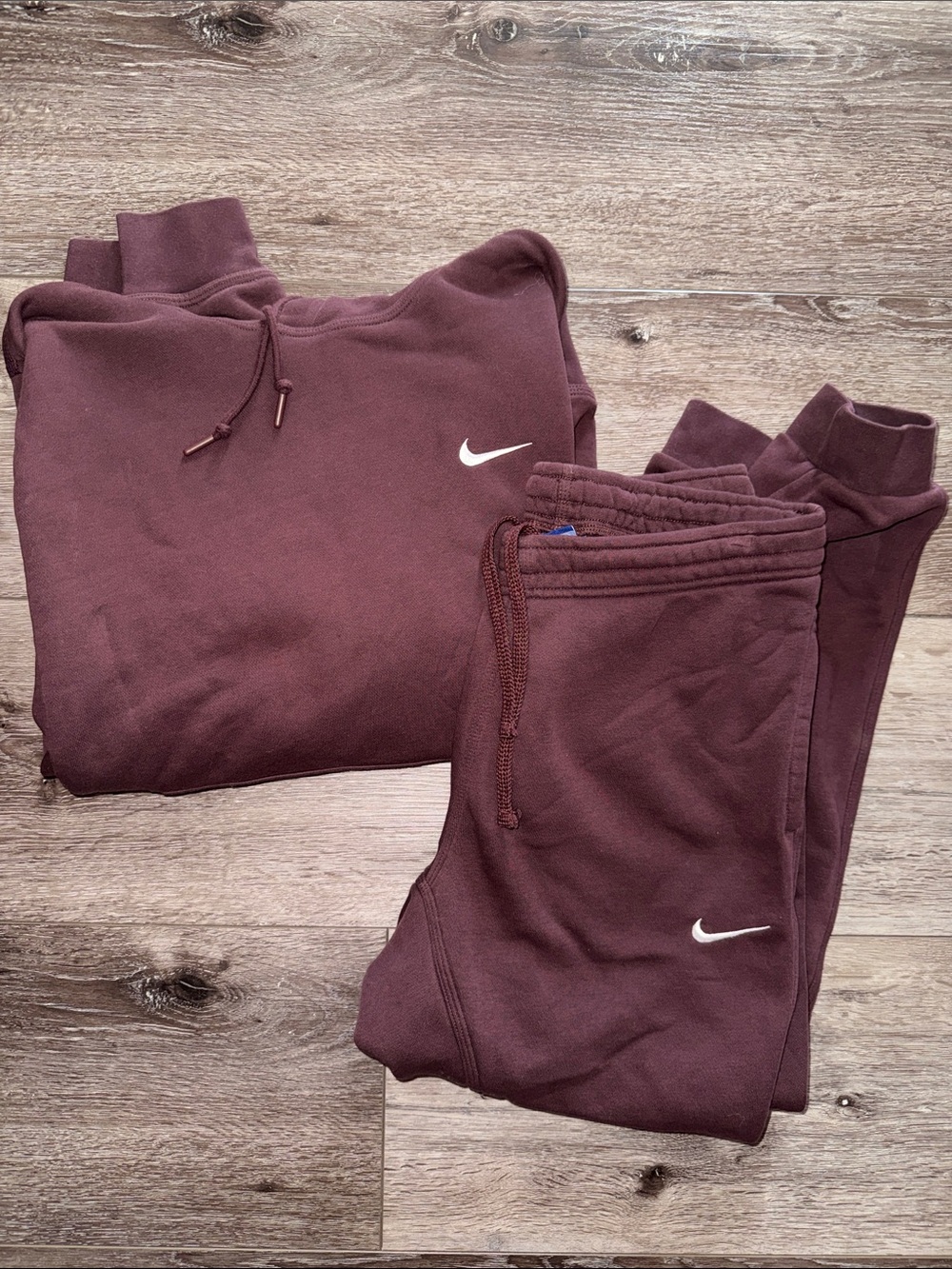 Nike Hoodie & Jogger Set